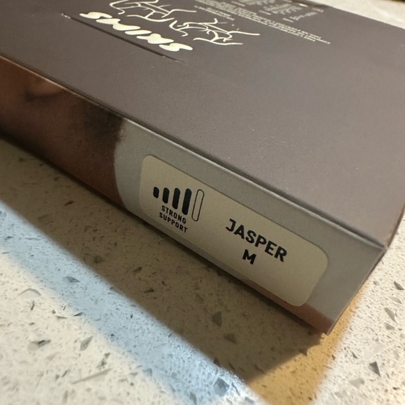 Seamless Brown Bralette - Picture 9 of 9